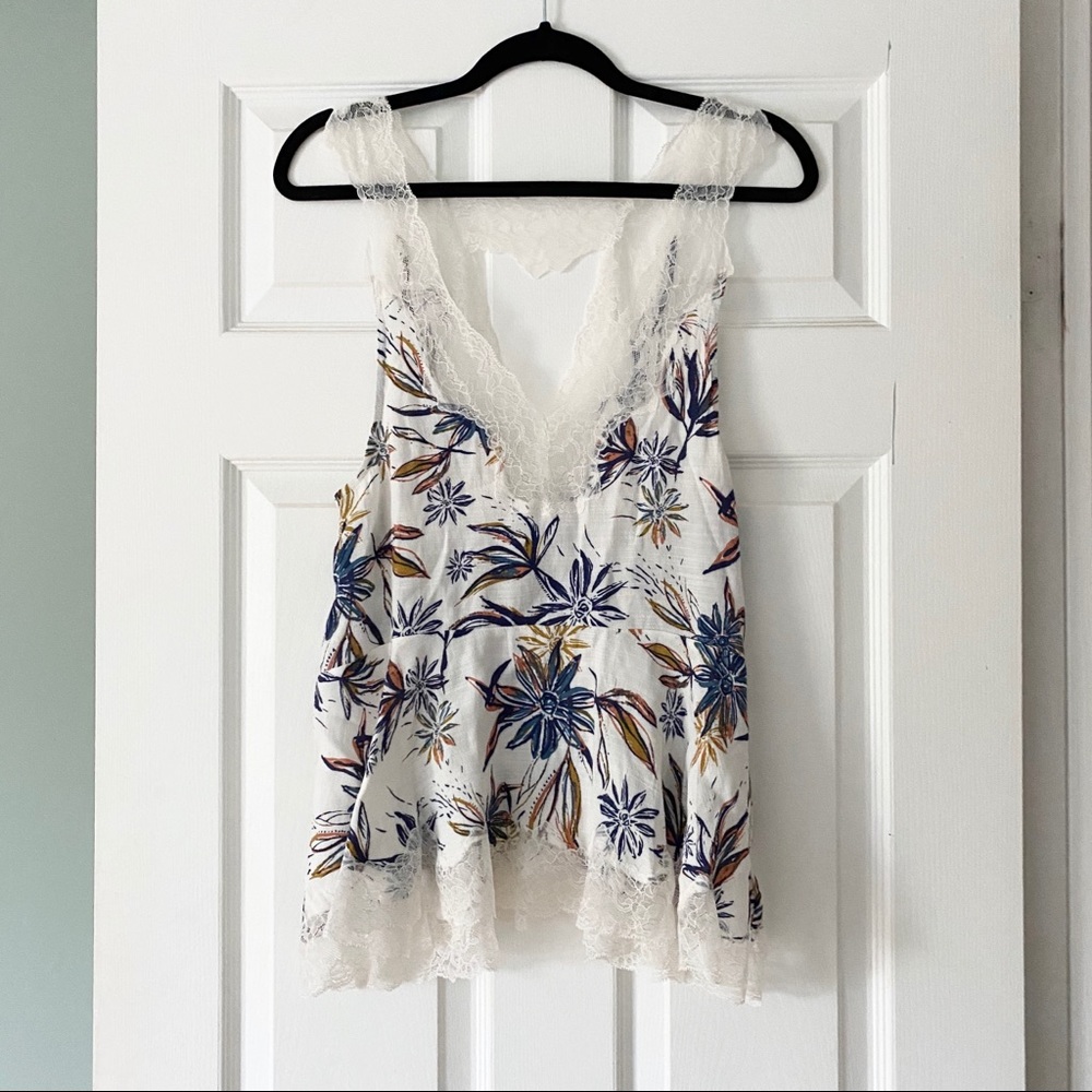 NWT FREE PEOPLE Bell Flower Double-V Tunic Top